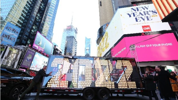 紐約時代廣場準備迎接新年。(Rob Kim/Getty Images)