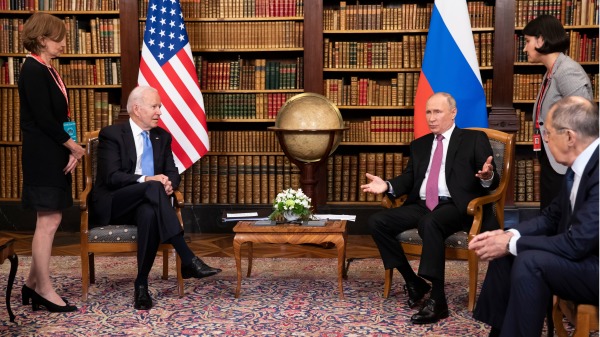 2021年6月16日，俄羅斯總統普京和美國總統拜登在瑞士日內瓦舉行美俄峰會（圖片來源：Peter Klaunzer - Pool/Keystone via Getty Images）