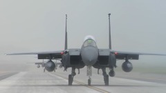 二代鹰F-15EX升任F-35的导弹部队(组图)
