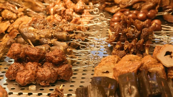 卤煮火烧也是北京小吃的一种。