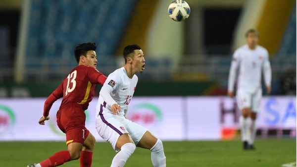 2022 年 2 月 1 日，在河内进行的世界杯亚洲区预选赛12强赛第八轮比赛中，中国队以1比3负于越南队。