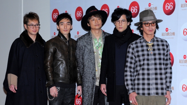  日本已解散的男团SMAP在17年前的反战歌曲Triangle近期再度引发热议。