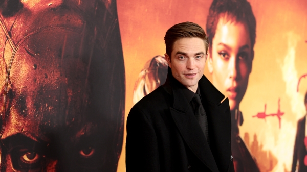 英国男星罗伯派汀森（Robert Pattinson）主演的“蝙蝠侠”（The Batman）票房蝉联冠军。