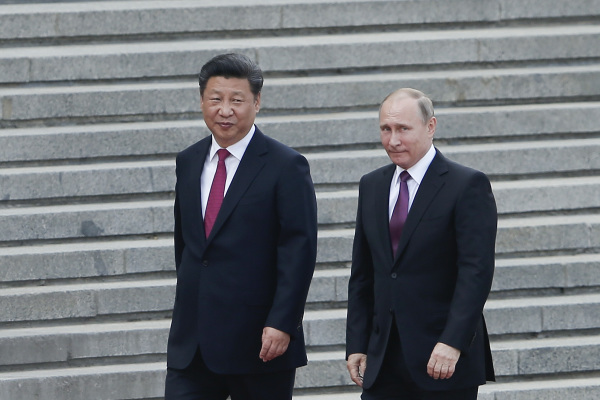 中国国家主席习近平（左）和俄罗斯总统普京（右）