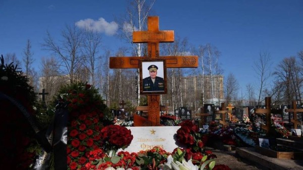 俄羅斯聖彼得堡市長證實佛洛夫少將已經陣亡的消息，且參加他的喪禮