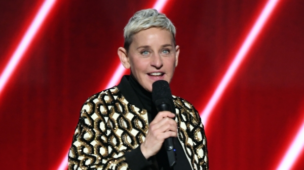 美国脱口秀主持人艾伦狄珍妮丝的冠名节目“艾伦爱说笑”剧组已录完最后一集。