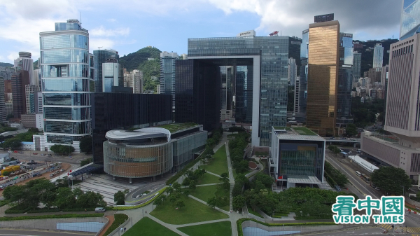 香港政府总部及立法会建筑群（图片来源：Ruby Tang/看中国）