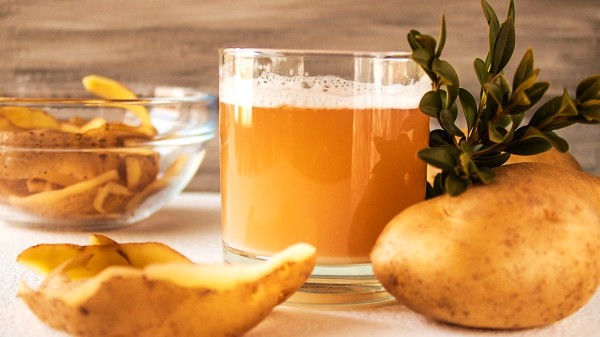 土豆中含有丰富的B族维生素和优质纤维素，在人体中起到延缓衰老的重要作用。