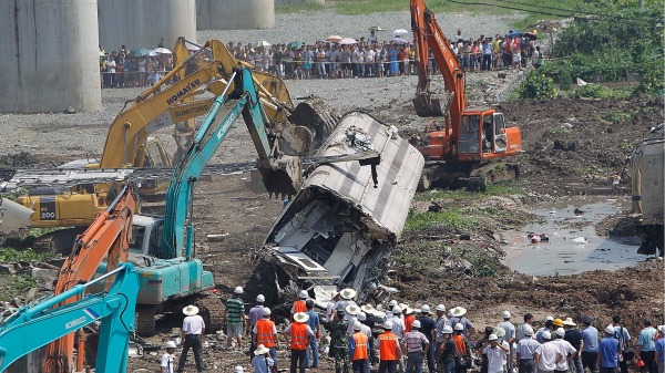 2011年7月23日，浙江溫州發生甬溫動車追尾事故，事故造成40人死亡、172人受傷。