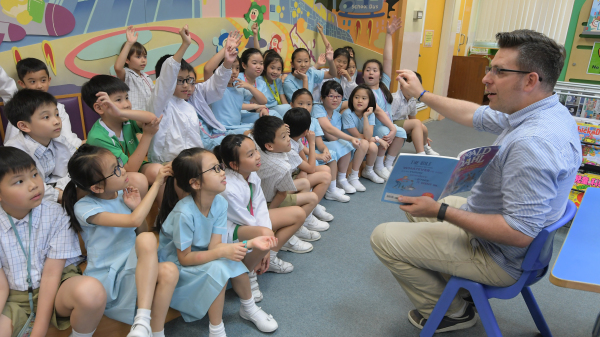 香港的外籍教師以英語教學。（圖片來源：香港政府新聞網）