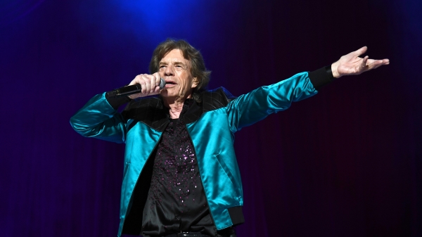 英国滚石乐团（The Rolling Stones）主唱米克杰格（Mick Jagger）今天宣布自己确诊COVID-19，乐团临时取消今晚在阿姆斯特丹的演出。