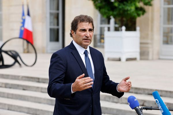 6月21日，共和黨（LR）領袖雅格布在法國總統府愛麗舍宮接受採訪。