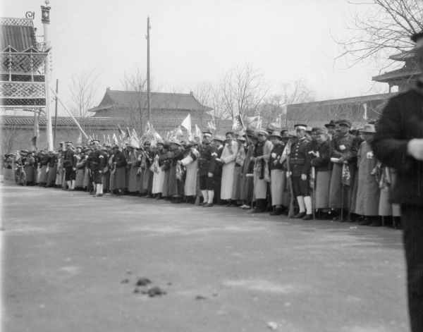 為被赤禍蹂躪的中國，在中華民國時期的中國，民風淳樸、道德高尚。