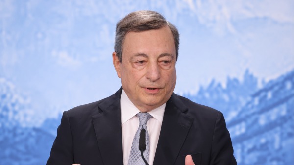 意大利总理马里奥・德拉吉（Mario Draghi）宣布辞职。
