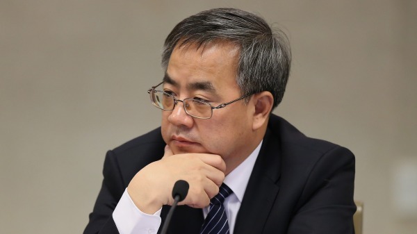 11月1日，中共副总理胡春华在北京出席会议，强调习近平的“三农”工作论述。