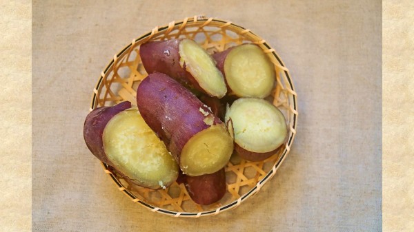 熟紅薯的抑癌率高達98.7%，生紅薯為94.4%。名列20種抗癌蔬菜榜首。