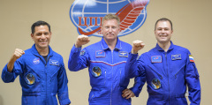 美俄合作3名太空人乘俄太空船抵國際太空站(圖)