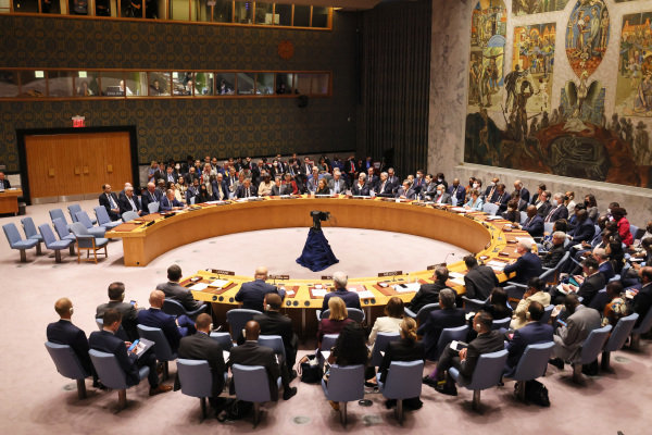 2022年9月22日，聯合國安理會召開會議討論俄烏戰爭。幾乎所有安理會成員國和獲邀參會的國家都反對俄羅斯對烏克蘭的入侵戰爭，這讓聯合國出現罕見的團結。（圖片來源：Michael M. Santiago/Getty Images）
