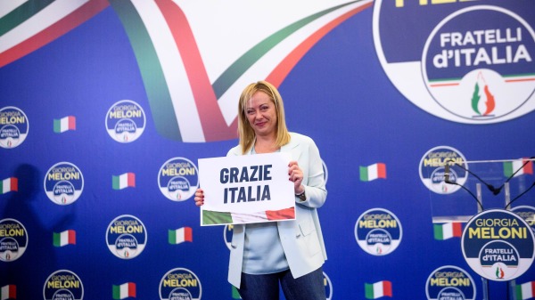 右翼政黨「義大利兄弟黨」（Fratelli d'Italia）領導人梅洛尼（Giorgia Meloni）有望成為義大利首位女總理。