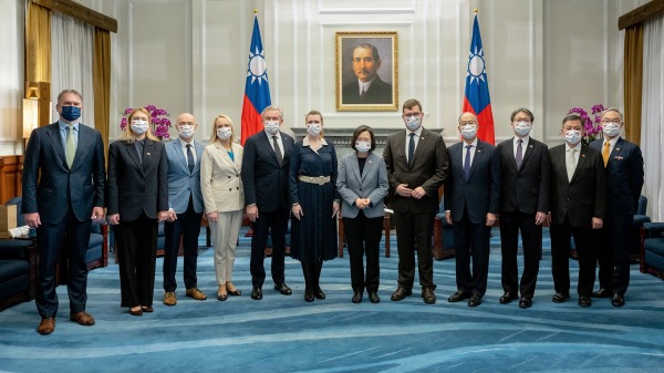 總統蔡英文接見立陶宛國會國安及國防事務議員訪問團。