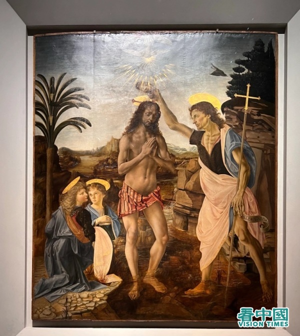 達芬奇的老師畫的《耶穌受洗圖》，施洗約翰手拿長柄十字架。下面的小天使是達芬奇所畫，因為形象生動超過了畫面其他人物，老師從此不再教他。這張畫被認為是達芬奇的處女作。