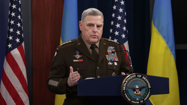 圖為2022年11月16日，美軍參謀長聯席會議主席馬克•米利將軍（Gen. Mark Milley）在舉行烏克蘭防務聯絡小組虛擬會議後，在五角大樓舉行新聞發布會。