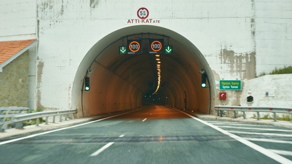 开车 隧道 道路 高速
