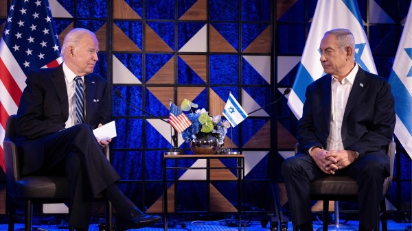 2023年10月18日，美國總統拜登在特拉維夫與以色列總理內塔尼亞胡會晤。