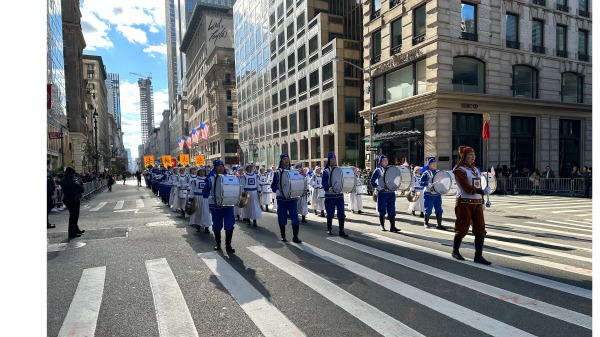 2013年11月11日纽约退伍军人节大游行（攝影：Martin）