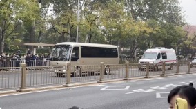 「誰給你的令」北京老黨員拍李克強靈車遭截怒斥(視頻圖)