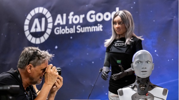 人工智能（AI）米卡「Mika」成為全球首位類人機器人CEO (FABRICE COFFRINI/AFP via Getty Images)(