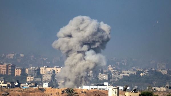 2023年11月7日，以色列與哈馬斯持續激戰，以色列軍隊轟炸加沙地帶北部。
