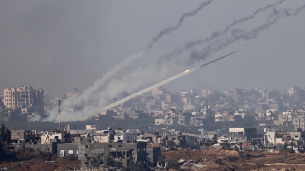 12月1日，以色列和哈马斯武装分子重新开战，火箭弹从加沙地带发射飞向以色列领土。