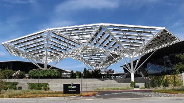 位於加州聖克拉拉市矽谷中心位置的英偉達(Nvidia)總部大樓
