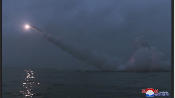 報復朝鮮潛艇水下連發2枚戰略巡航彈(圖)