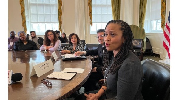 市政廳與少數族裔和社區媒體舉行圓桌會議（攝影：Martin）