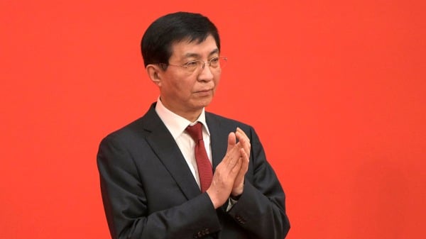 「三朝師爺」王滬寧出任中共中央政治局常委、全國政協主席。