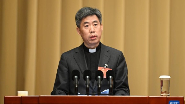 4日，據亞洲新聞（AsiaNews）報導，兼任中國政協常委的沈斌自封為上海教區主教，該項任命並未獲教宗同意。