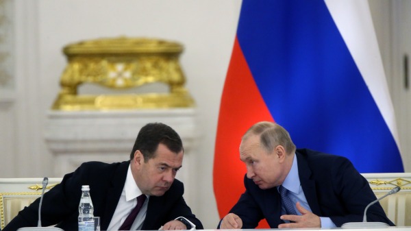 俄罗斯总统普京与联邦安全会议副主席（Dmitry Medvedev）
