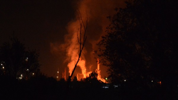 煉油廠大火示意圖