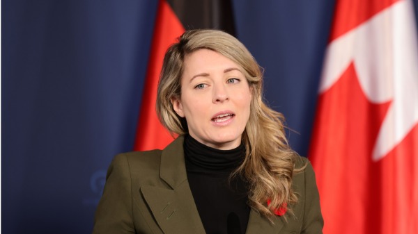 5月8日，加拿大外交部长梅兰妮・乔宣布，北京驻多伦多总领事馆外交官、政新处负责人赵巍为“不受欢迎人物”。