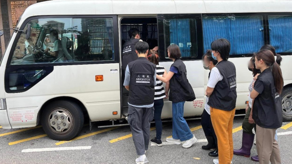 香港入境事务处6月12日至15日一连四日在全港各区展开反非法劳工行动，拘捕非法劳工15人。（图片来源：香港政府新闻处）