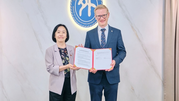 台湾、立陶宛签署农业合作备忘录