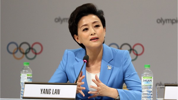 2015年7月31日，被中共当局聘为申冬奥成员的杨澜，在马来西亚举行的第128届国际奥委会会议上发表讲话。