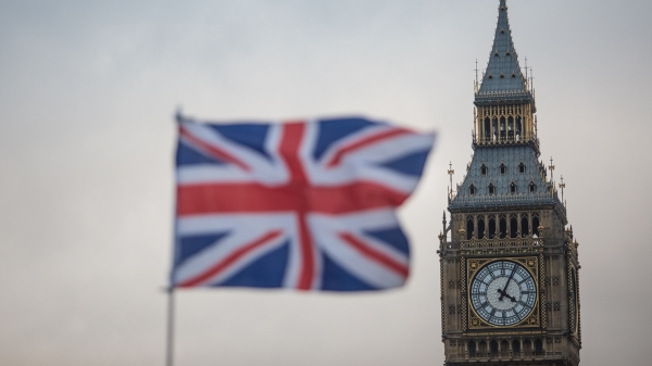 2017 年 2 月 1 日，英國倫敦，一面英國國旗在伊麗莎白塔（俗稱大本鐘）前飄揚。