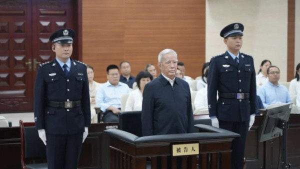 现年74岁的盛光祖受审。