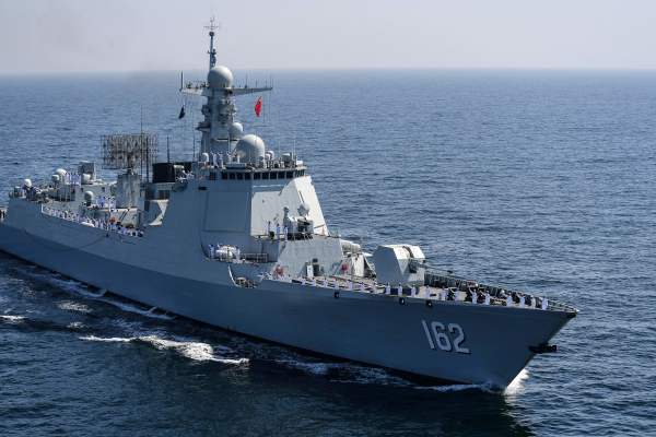 2023年2月13日，中国海军南宁舰参加在巴基斯坦港口城市卡拉奇附近的阿拉伯海举行的“AMAN-23”多国海军演习。