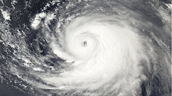 卡努 颱風