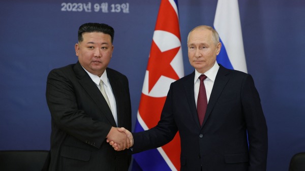 9月13日，普京和金正恩在俄罗斯阿穆尔州东方航天发射场会面。