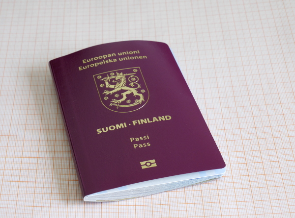 芬兰护照示意图